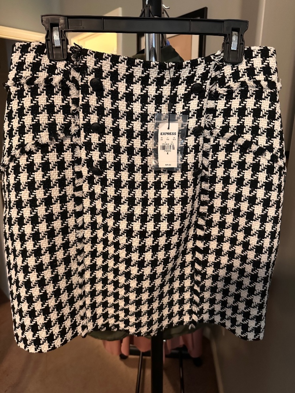 Houndstooth skirt